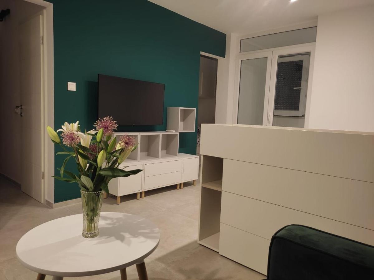 Studio Apartman Irma Cervar Пореч Экстерьер фото