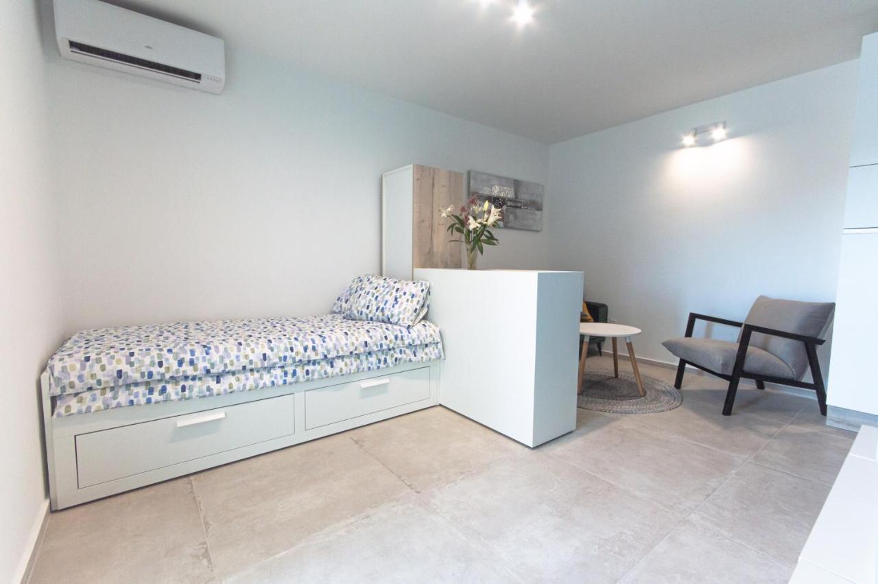 Studio Apartman Irma Cervar Пореч Экстерьер фото